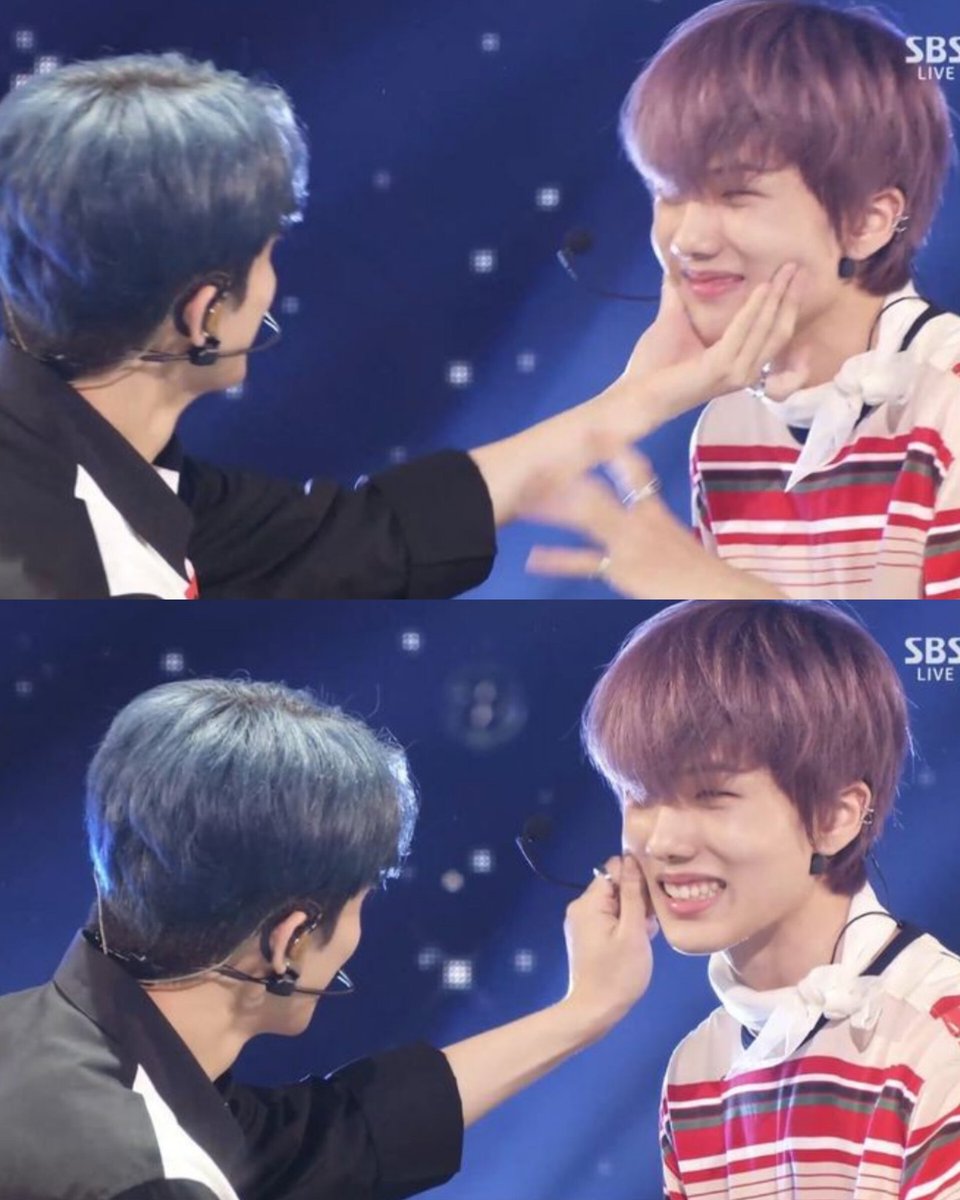cloudEllora's tweet photo. "Random Talk Adek dan Bang Lio"

— Jaehyun Jeno Jaemin Jisung ft Mark Lee
Few tweets au from #woheoau https://t.co/SJjme3wEAB