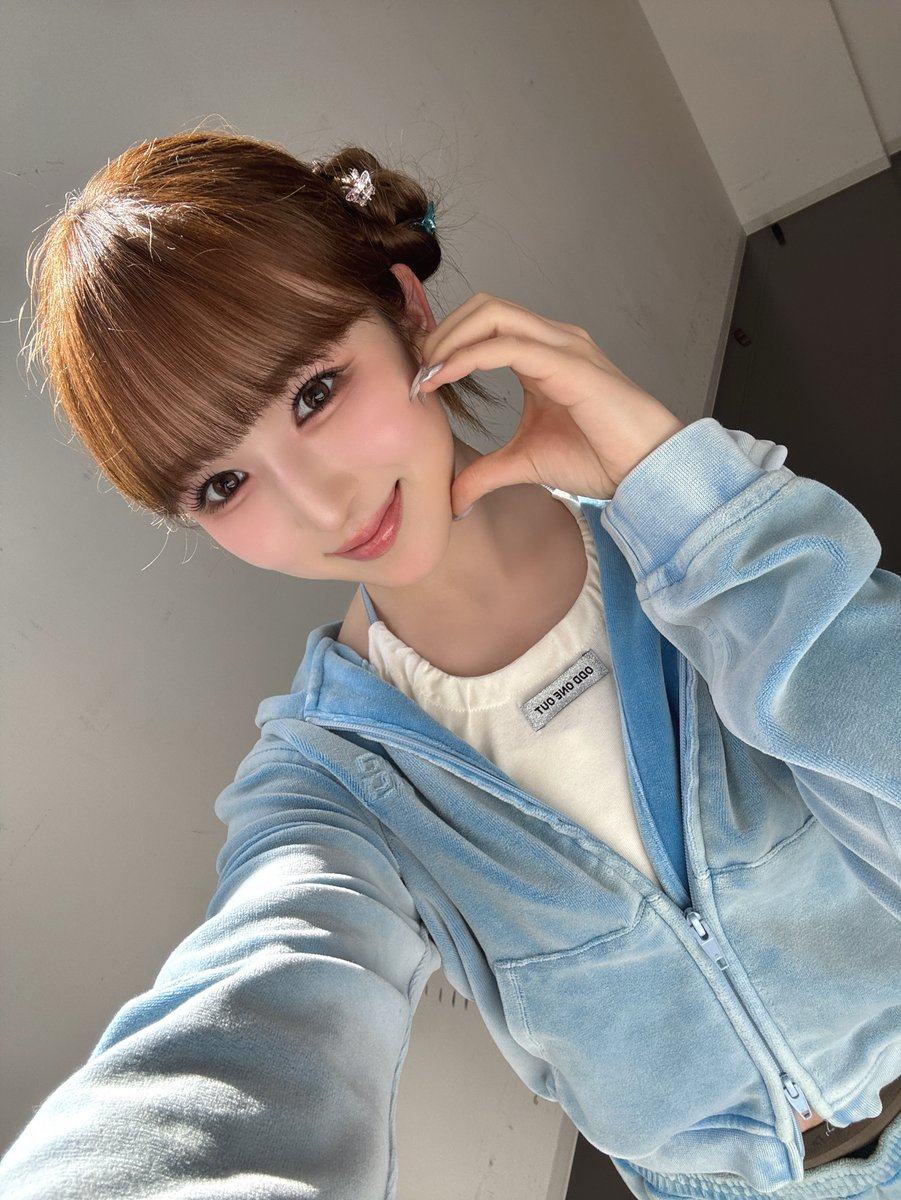 official__ME_I_'s tweet photo. 🫧 : #今日のミーアイ

#SUZU

20250417
@ ME:I 3RD SINGLE『𝓜𝑼𝑺𝑬』
リリース記念SHOWCASE ⟡.·

今日は本当にありがとうございました！！！🥹🫶🏻🫶🏻
YOU:MEの���かげで最高の一年を過ごすことができました❣️
そしてそして！！アリーナツアーが決まったよー！😭✨

さらにさらに進化して全国走っていきます！！🥹✨
楽しみにしててね😊🫶🏻
┈┈┈┈┈┈ · ⟡ · ┈┈┈┈┈┈
ME:I 3RD SINGLE "𝓜𝑼𝑺𝑬"
2025.04.16 Release
🎧 https://t.co/Oh3bXsshca
🐾 https://t.co/UTCGjt7Jt8

𝟐𝟎𝟐𝟓 𝐌𝐄:𝐈 𝟏𝐒𝐓 𝐀𝐑𝐄𝐍𝐀 𝐋𝐈𝐕𝐄 𝐓𝐎𝐔𝐑
#𝐓𝐇𝐈𝐒_𝐈𝐒_𝐌𝐄_𝐈 
🔗 https://t.co/UPplaLYrpq

#오늘의미아이 
#ME_I_MUSE 
#ME_I #ミーアイ #미아이