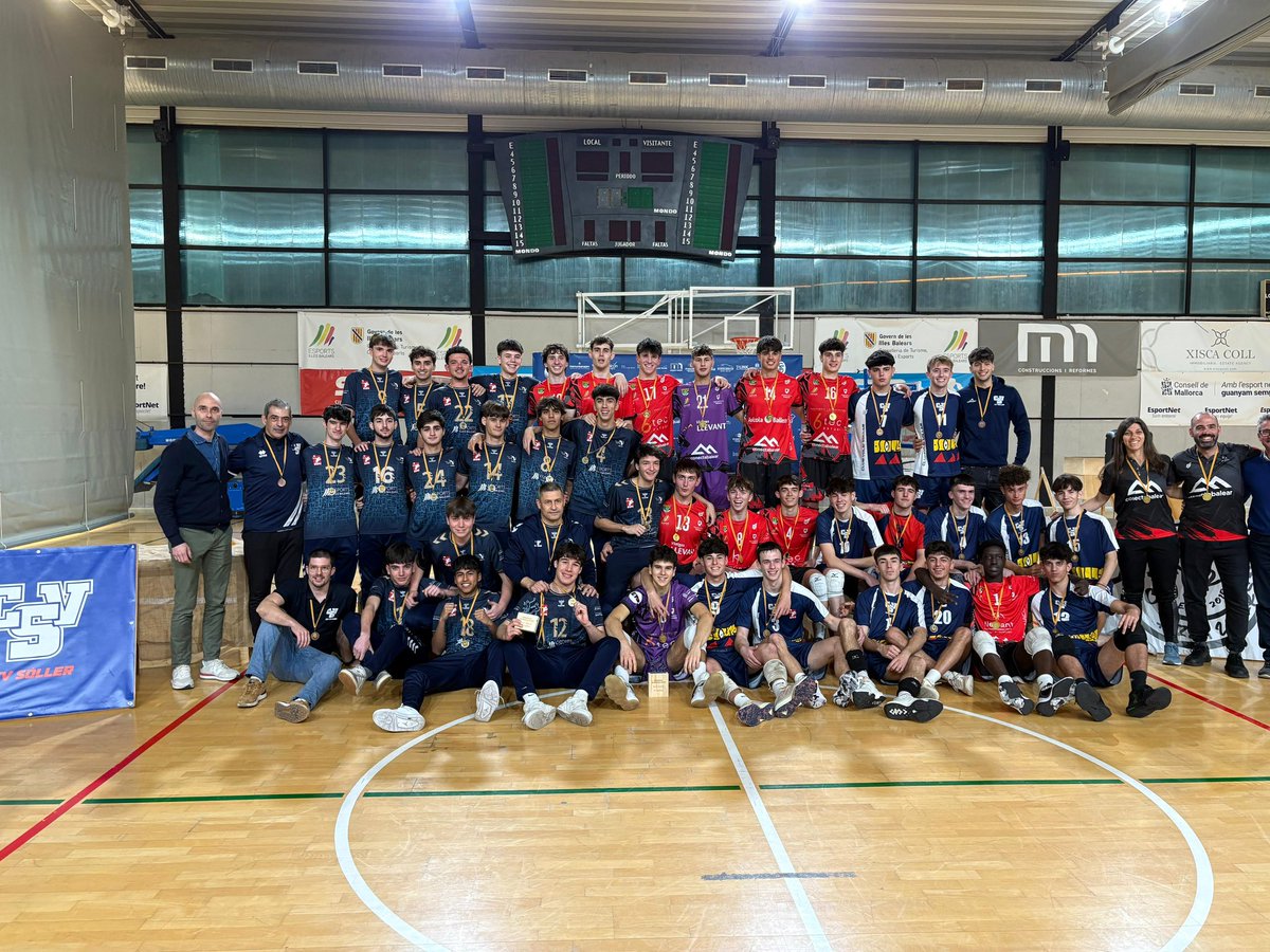 🥈 𝗦𝗨𝗕𝗖𝗔𝗠𝗣𝗜𝗢𝗡𝗦 𝗗𝗘 𝗕𝗔𝗟𝗘𝗔𝗥𝗦! 

💙 El nostre Junior s’ha proclamat subcampió de Balears i això ens dona una plaça al Campionat d’Espanya.

🙌🏼 Tot #Esforç té la seva recompensa i vosaltres ho heu demostrat. Enhorabona, equipàs! 

#JugamALElit #SomEquip #EsportNet