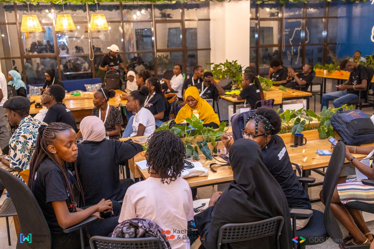 Proud moment for #PwaniTeknowgalz!
Our alumna <a href="/Crissytech/">Christal</a> was crowned 2nd runners-up at #WTMMombasa’s 24-hour Hackathon!
She built TAKABEST a platform tackling SDG 13 by connecting waste buyers &amp; sellers and empowering local green entrepreneurs. 
#ClimateAction #WomenInTech