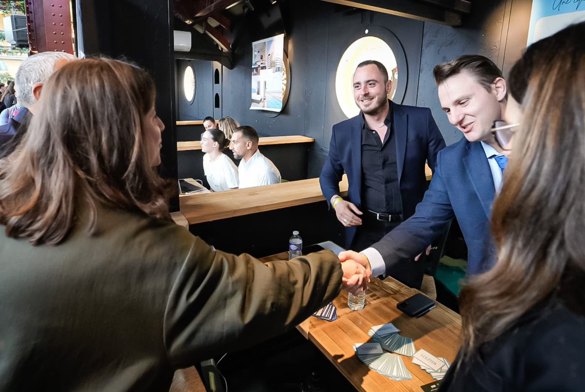 🤝 Énorme succès pour cette première édition du salon Pro’Pulse, coorganisé par la <a href="/FACE_06/">FACE 06</a> et <a href="/MetropoleNCA/">Métropole Nice Côte d'Azur</a>, avec le centre <a href="/EuropeDirectNCA/">EuropeDirectNCA</a> !

➕ de 1 500 étudiants présents pour échanger avec des acteurs touristiques et économiques et saisir de belles opportunités