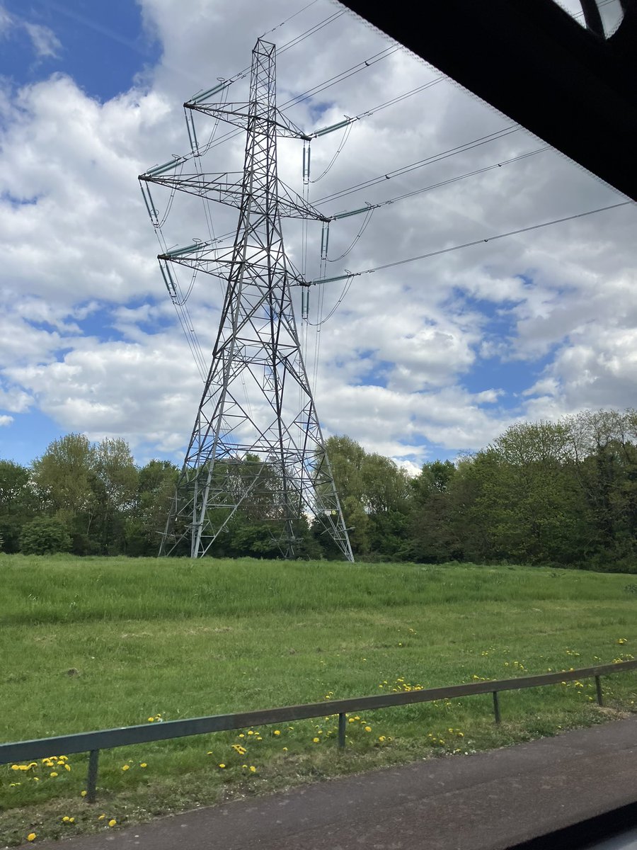 <a href="/pylonofthemonth/">pylonofthemonth</a> Silvertown Tunnel is good for pylon spotting. 129 slightly better than SL4 for this purpose.
