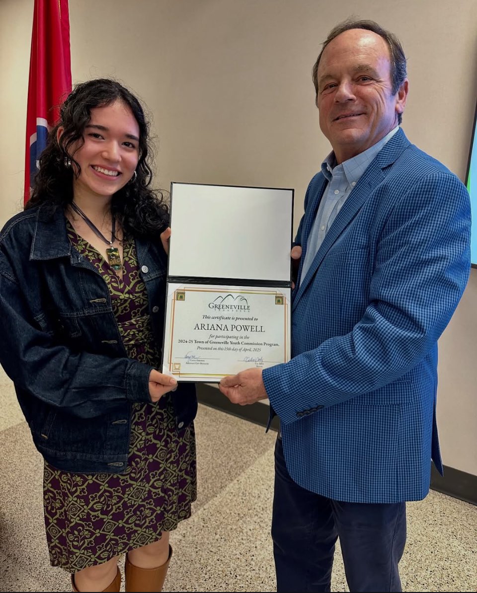 GvilleBowling's tweet photo. The Greeneville Youth Commission received their diplomas yesterday for their accomplishments during the 2024-25 school year. We want to give a big shoutout to 3 of our bowlers, Ariana Powell, Bethanie Bryant, and Bria Trohon! Great job ladies!🎳💚 #DevilPride https://t.co/HWC2hPiSA0