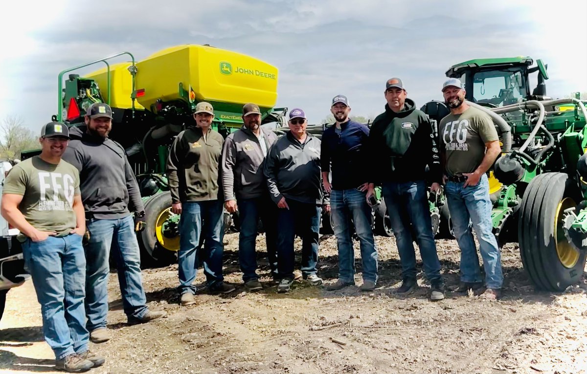 feed_grain's tweet photo. What a fun day!   BCCC crop Science class joined us today to put in a corn plot on the McClure farm. Nothing better than some real life, hands on teaching.  Special thanks to Nick, Kaden and all our reps for helping this morning. https://t.co/Y7vxXaegTw
