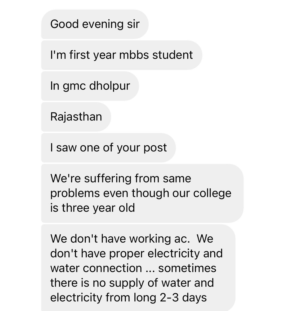autopsy_surgeon's tweet image. This is the condition of Government Medical College, Dholpur. Even after scoring 625 marks in NEET-UG, the MBBS students here don’t even have basic facilities like electricity in their hostels. They have to wait for 2-3 days just to bathe. 

This is horrifying. This is injustice…