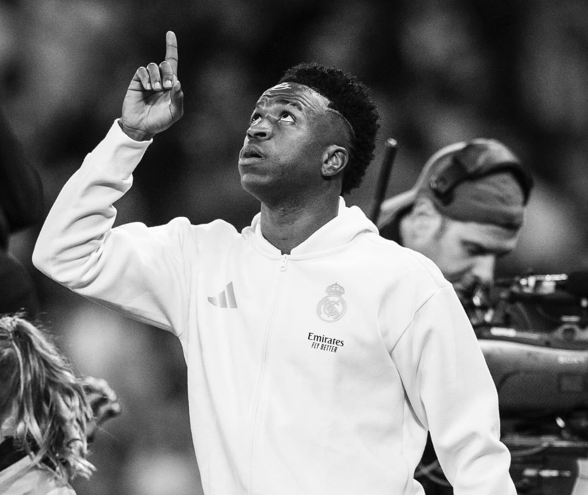 🚨 Vinicius Jr: “Real Madrid will be back, as always. Thanks for your support. We need to be together for the final weeks of the season”.

“There are still titles we can win… always together with this team, this club until the very end. Hala Madrid!”.

“Congrats to Arsenal”.