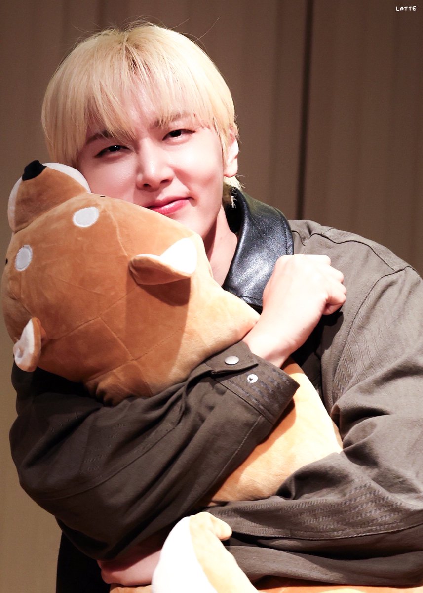 250411 비스테이지 대면  ੯‧̀͡u\ ♡

#재윤 #이재윤 #JAEYOON #SF9