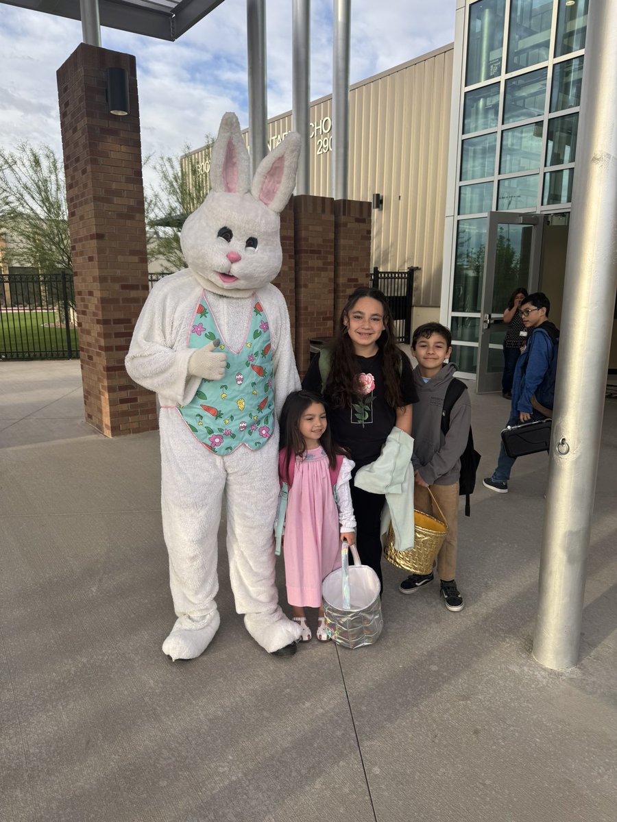 🐰Scotsdale Cadets welcome a special friend this morning. 🐣 Kudos to the Easter Bunny for celebrating kids before Good Friday. At Scotsdale…Kindness Matters! 🫶
