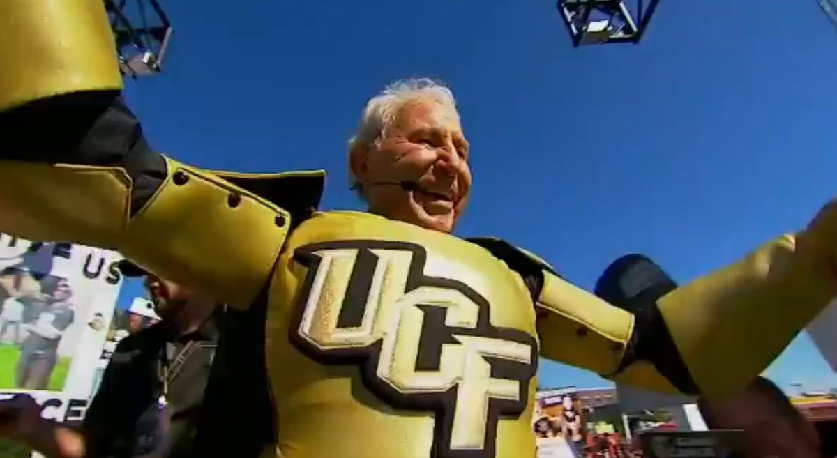 ByCASimmons's tweet image. Eternally grateful that UCF got to have this moment before Corso retired 

A legendary run