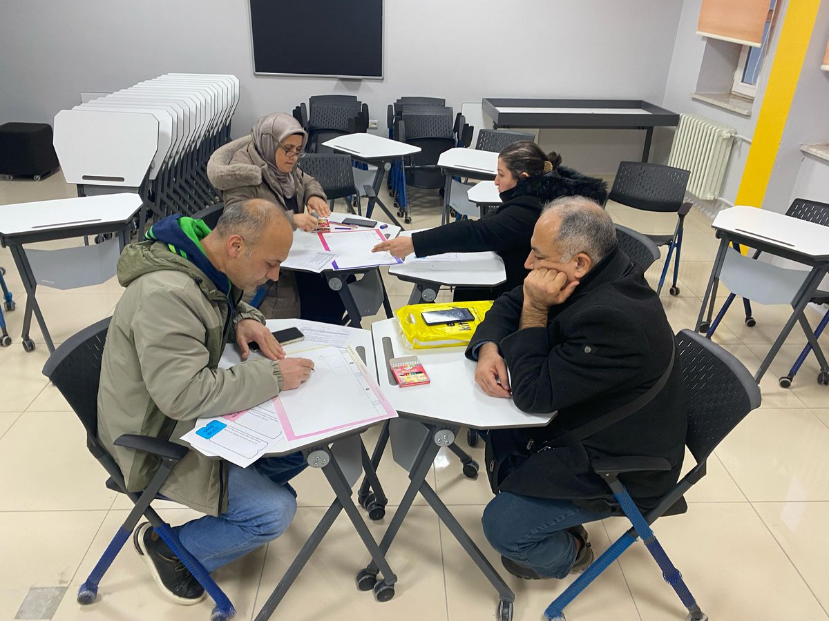Tokat Fatih Projesi-EBA (@tokateba) on Twitter photo Tokat "Yenilikçi Öğrenme Ortamlarında Aktif Öğrenme Eğitimi" tüm hızıyla devam ediyor <a href="/mebyegitek/">Yenilik ve Eğitim Teknolojileri Genel Müdürlüğü</a> <a href="/tokatmem/">Tokat İl Millî Eğitim Müdürlüğü</a> <a href="/HuseyinKir64/">Hüseyin Kır</a> Tokat "Yenilikçi Öğrenme Ortamlarında Aktif Öğrenme Eğitimi" tüm hızıyla devam ediyor <a href="/mebyegitek/">Yenilik ve Eğitim Teknolojileri Genel Müdürlüğü</a> <a href="/tokatmem/">Tokat İl Millî Eğitim Müdürlüğü</a> <a href="/HuseyinKir64/">Hüseyin Kır</a>