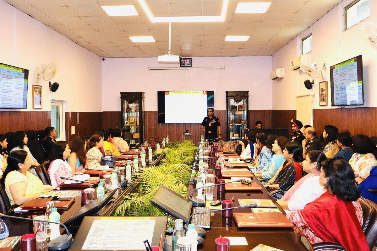 DIAV20's tweet photo. Ladies from Army HQ visited DIAV on 17 April 2025. They were briefed on #ProjectNAMAN, #VSK+ and various other initiatives by
#IndianArmy that have been taken to ensure timely documentation, welfare, & grievance redressal
system for #VeerNaris, #NoKs & #Veterans. They appreciated DIAV’s proactive role in
taking care of #Veterans and their families. #IndianArmy continues to take
significant steps to ensure the well-being of the esteemed Veterans, NoKs and
their families.
#IndianArmyWeCare
#TakingCareofOurOwn
#VeteransWelfare
@adgpi
@OfficialAwwa