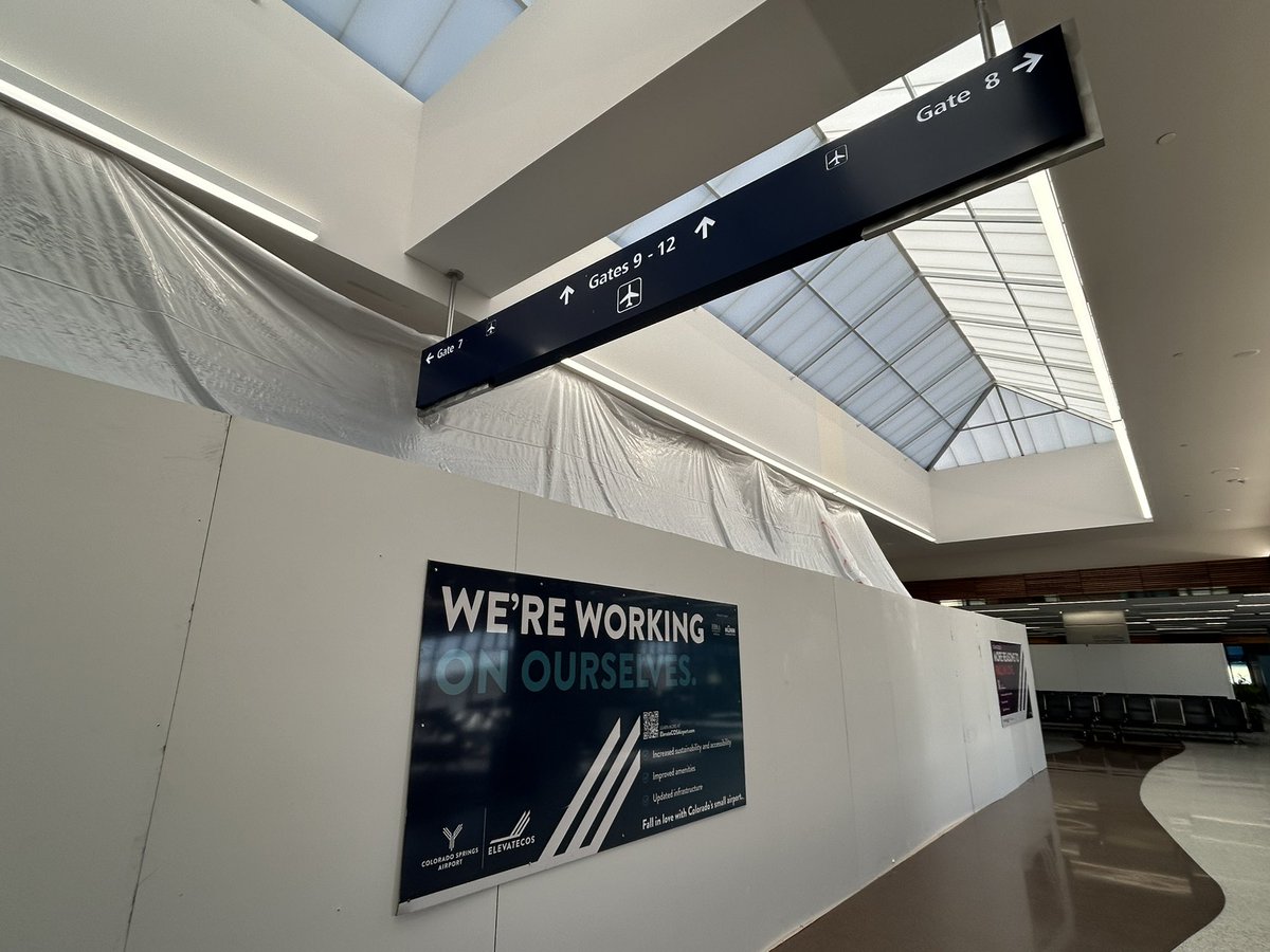 PPRBD's tweet image. The renovations at the @COSAirport look great with more on the way including the new international terminal.  (Coming Soon)

Oh and no wait at all through security.  The view isnt bad either.  #flycos