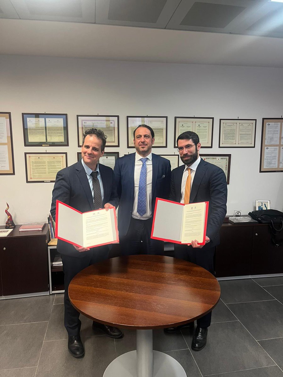 Today the ICCBA President, <a href="/plaroavocat/">plarochelleavocat</a> was in Naples to sign an affiliation agreement with the Ordine degli Avvocati di Napoli (<a href="/DellDegli/">Consiglio dell'Ordine degli Avvocati di Napoli</a>) represented by its President <a href="/carmine_foreste/">Carmine Foreste</a>. The agreement aims to strengthen collaboration between the two organisations.