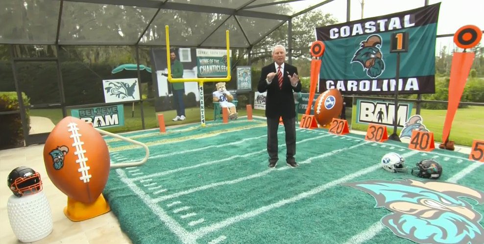 BarstoolCCU's tweet image. never forget when Lee Corso had his own Teal Turf over his pool

enjoy retirement goat 👑 @LeeCorsoETH