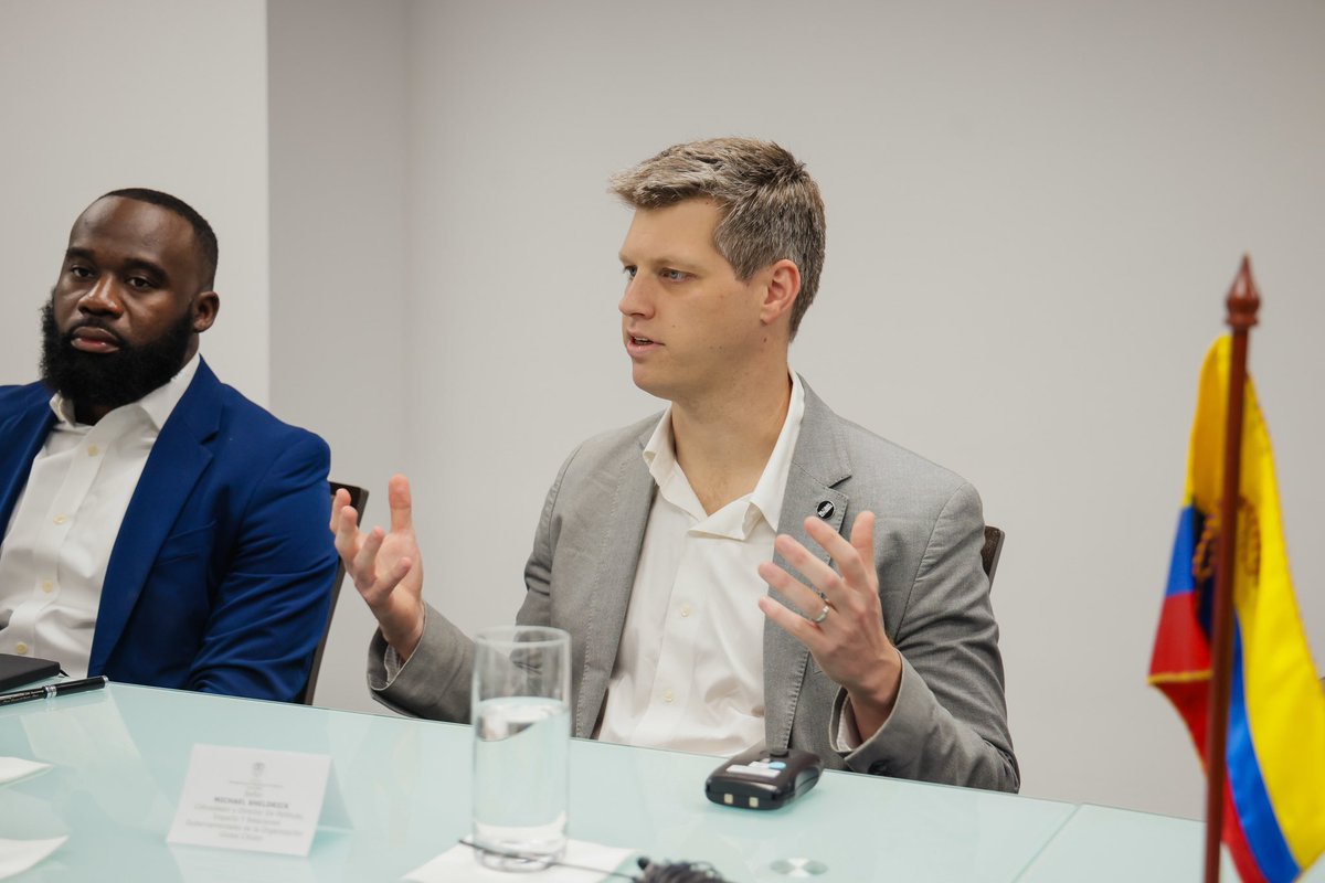 micksheldrick's tweet image. Grateful to meet @FranciaMarquezM to talk Amazon, biodiversity &amp;amp; the power of culture to create unity &amp;amp; jobs.

Big thanks to @diegoscotti for repping @GlblCtzn’s board with clarity &amp;amp; conviction.

Let’s carry this energy into #GlobalCitizenNOW.

#Colombia #GCNOW #ClimateAction