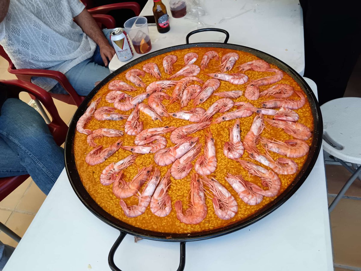 🥘 Nos juntamos para disfrutar de un deliciosa comida en equipo para celebrar la Semana Santa.

Compartimos más que trabajo: compartimos momentos que nos unen.
 
¡Felices Pascuas de parte de todo el equipo de Frío Guerrero!
.
.
.
#frioguerrero #frioguerreroteam