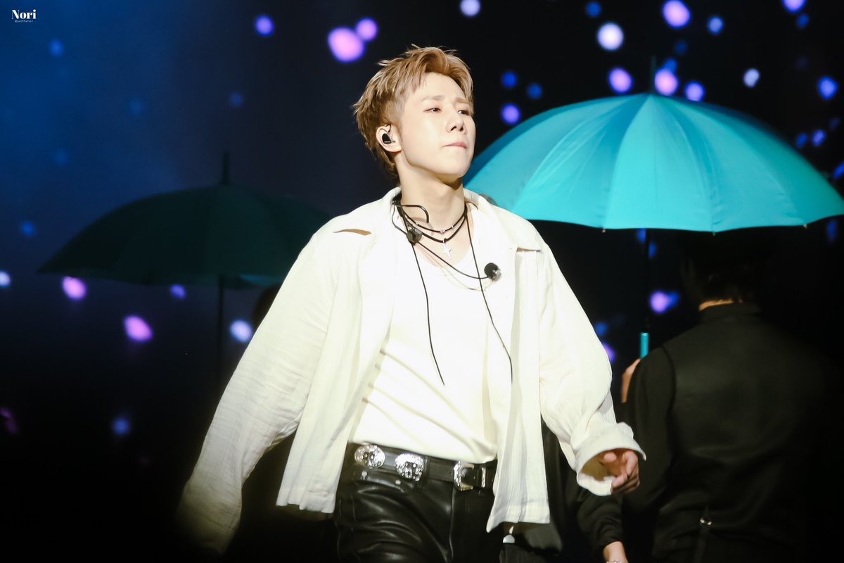 justthatball's tweet photo. 20250412
INFINITE LIMITED EDITION ENCORE 
DAY 1

가려줄게 너의 아픔도 
In my umbrella☂️

#인피니트 #INFINITE 
#리미티드에디션앵콜콘 #리미티드에디션 #LIMITED_EDITION 
#김성규 #KIMSUNGKYU https://t.co/QUeFuyQM49