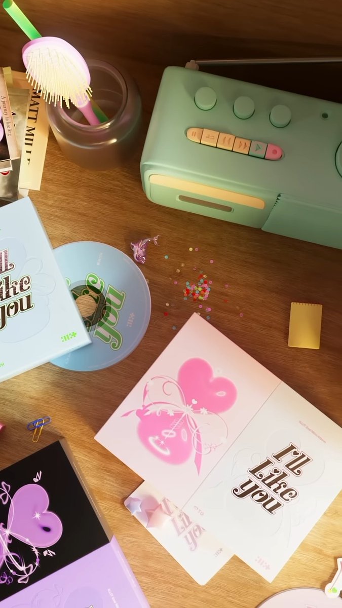 cupidmka's tweet photo. illit having one of the best creative teams in 5th gen: an appreciation thread 𐙚 https://t.co/Trrr3gYO4p