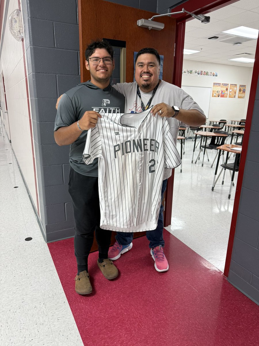 Senior Night for Pioneer Baseball 

Today the teachers that have made a lasting impact on our seniors will wear their jersey on the day of their last home game.

Nathan Gonzalez #25
Mr. Carrizales - History

<a href="/sphsdbacknation/">Sharyland Pioneer High School</a> <a href="/sharylandath/">Sharyland ISD Athletics</a>