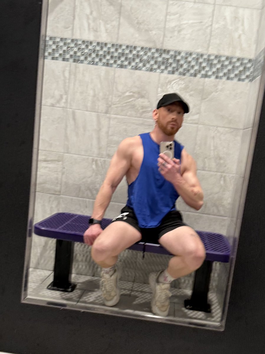 geminilamb89's tweet photo. Trying to get ready for summer is such a burn 😮‍💨😂 https://t.co/PfH6UKNuuy