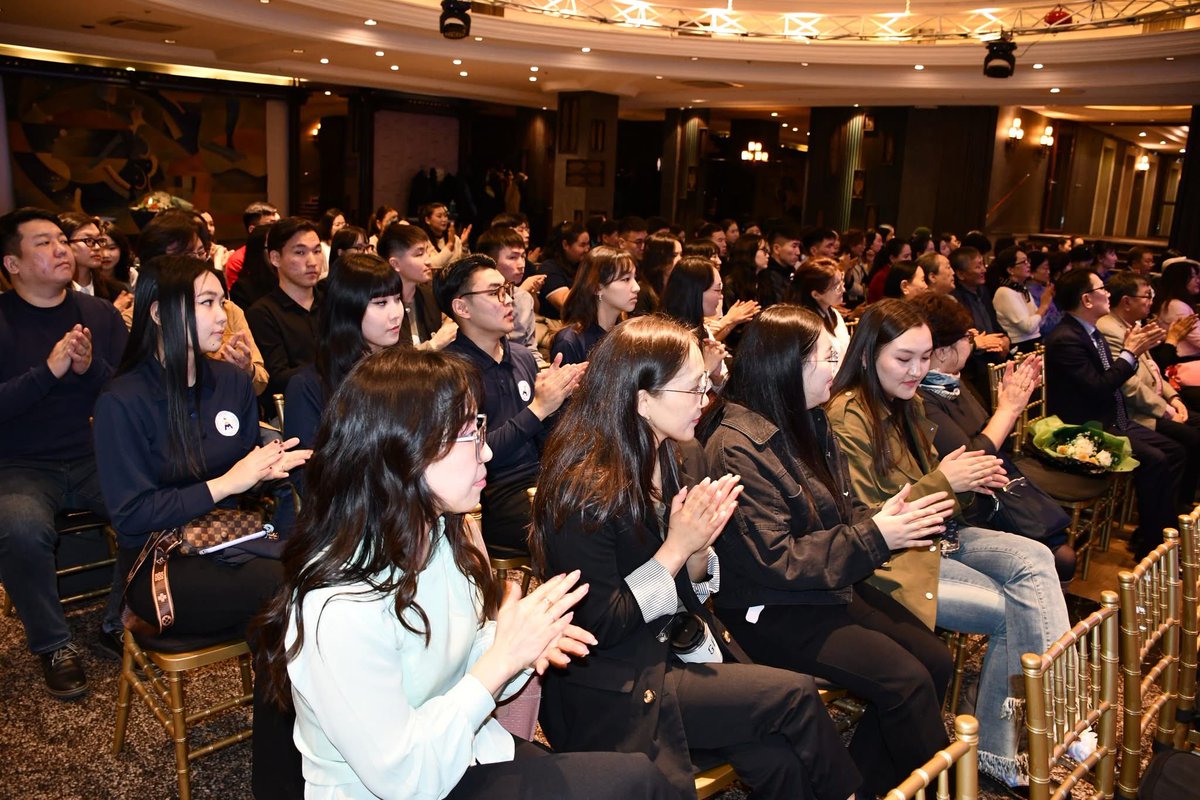 ММНБИ-ийн Хүндэт гишүүн, Сангийн 18 дахь сайд, Онц бөгөөд бүрэн эрхт элчин Далрайн Даваасамбуугийн нэрэмжит НББ-ийн улсын XXVI олимпиад 4 сарын 16-18-ны өдрүүдэд СЭЗИС-д болж байгаа бөгөөд нягтлан бодох бүртгэлээр мэргэжилтэн бэлтгэж байгаа 11 их сургуулийн оюутан өрсөлдөж байна.