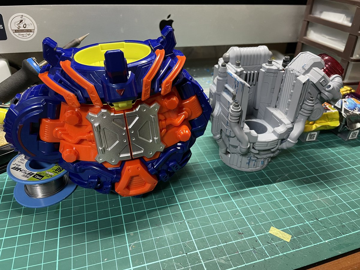 suna90147655's tweet image. ヴラスタムギア
×スクラッシュドライバー
ヴラスタムギアを購入
スクラッシュドライバーを改造してヴラスタムギアと合体させたら?っと思い
スクラッシュコア?を制作中〜
完成まであと少し😊
#仮面ライダーガヴ
#ヴラスタムギア
#変身アイテム改造部