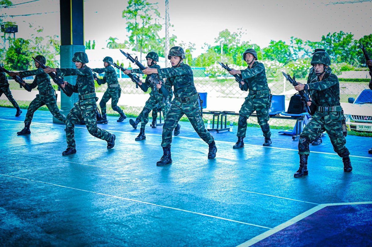 _25_p3's tweet photo. 🌈💂‍♀️กองพันทหารราบที่ 3 กรมทหารราบที่ 25 เดิน��น้าเตรียมความพร้อมกำลังพล!
🪖ฝึกการแสดงทางทหารประกอบดนตรี “ราชวัลลภเริงระบำ” อย่างเข้มข้น ณ สนามฝึก ร.25 พัน.3 ค่ายวิภาวดีรังสิต อ.เมือง จว.สุราษฎร์ธานี

#กองพันทหารราบที่3กรมทหารราบที่25 https://t.co/U64VHLmVL5