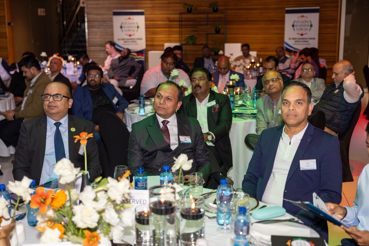 indiainjoburg's tweet photo. Strengthening bonds, shaping the future.
CG @MaheshIFS at @IBF_SA AGM 2025 reaffirmed commitment to vibrant 🇮🇳🇿🇦 trade ties, institutional growth & impactful engagement.
#IndiaSouthAfrica #PartnershipsForProgress
@hci_pretoria https://t.co/DpYFhfi7LH