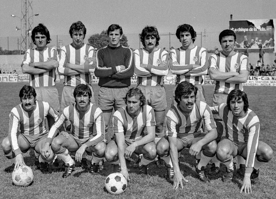 Un equip del <a href="/GironaFC/">Girona FC</a> de 1975, fa 50 anys
Jep Serra, Isidre Sala, Miquel Duran, Manuel Cabrera, Totín Torrens i Juanito Ortega
Toni Gómez, Amador Mesas, Paco Flores, Lluís Busquets i Joan Palau

Història del GironaFC
Sentiment Gironí
🤍❤️⚽