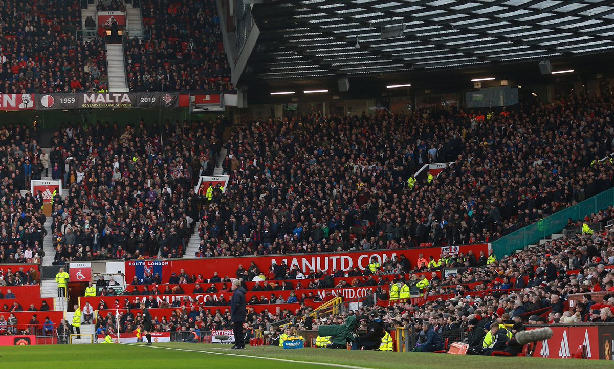 GONES_TICKETS's tweet photo. GUICHET FERMÉ 🎯 | 🏴󠁧󠁢󠁥󠁮󠁧󠁿 MANCHESTER - OL 🦁

Le stade d'Old Trafford affiche COMPLET pour la réception de l'OL ce soir ! 🤯🧨

Plus de 73 000 supporters attendus dont 2800 lyonnais ! 🔥📈

ALLEZ L'OL ! ❤️💙
#TeamOL #OL #UEL #OLMANU #OLMUN #MUNOL