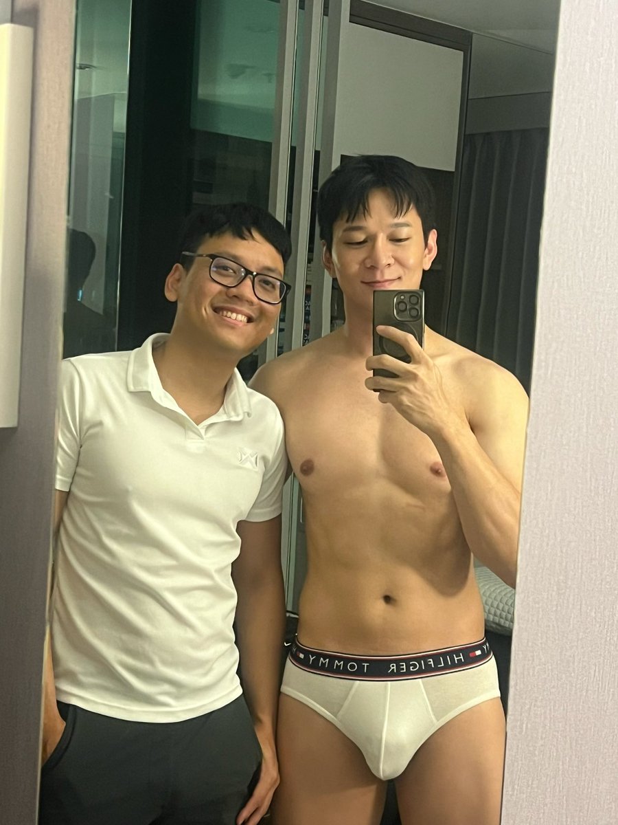 แวะมานวดกับ <a href="/planetworldz/">PlanetWorldz</a> ฝีมือนวดน้องเค้าถือว่าดีมาก น้ำหนักมือกำลังพอดีเลย แต่จุดไหนที่ต้องเน้นก้อถือว่าหนักได้ดี
แถมยังใช้น้ำมันของปานปุริด้วย หอมผ่อนคลายหลับไปหลายตื่นเลยทีเดียว ต้องมาซ้ำละล่ะ