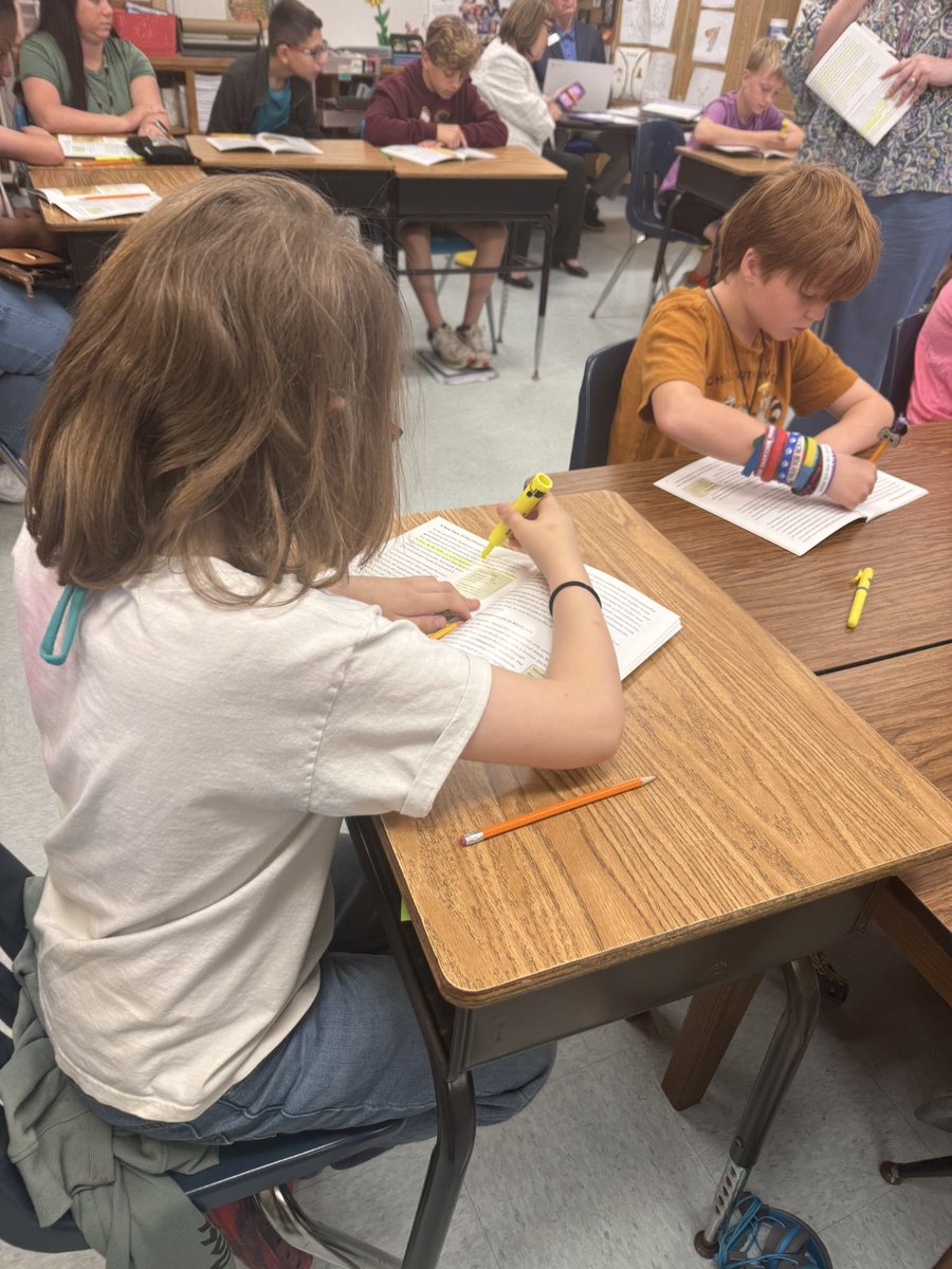 HistoryMatrs's tweet photo. Ptolemy, Copernicus, and Galileo. Oh my! Ms. Cascio’s 5th grade students at Highland Elementary are “dissecting” the Scientific Revolution!

Having a Field of Dreams moment… Give students engaging topics and they will read.

#HistoryMatters @ckschools @CurriculumMatrs https://t.co/i8bXZbTZeH