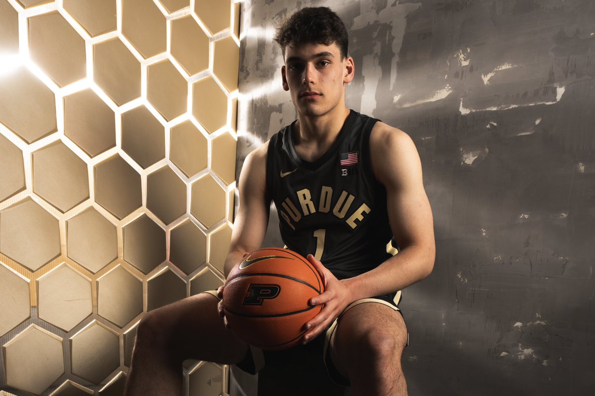 Introducing: Omer Mayer. 

📏: 6-4, 210
📍: Tel Aviv, Israel