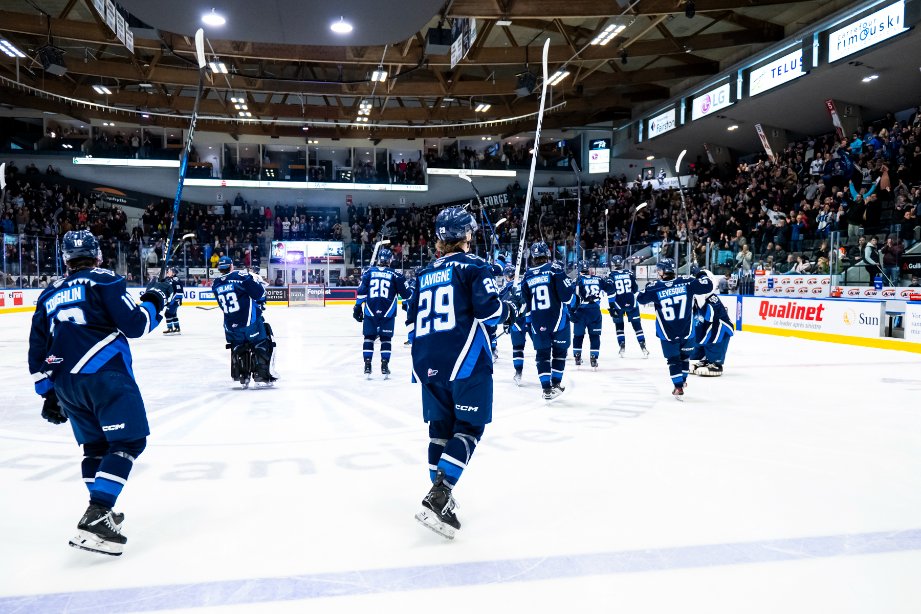 oceanicrimouski's tweet photo. 𝐑𝐈𝐌𝐎𝐔𝐒𝐊𝐈, 𝐏𝐀𝐑𝐓𝐀𝐆𝐄𝐙 𝐀𝐔 𝐌𝐀𝐗!

𝐿'𝑎𝑣𝑎𝑛𝑡𝑎𝑔𝑒 𝑑𝑒 𝑙𝑎 𝑔𝑙𝑎𝑐𝑒 𝑛𝑜𝑢𝑠 𝑎𝑝𝑝𝑎𝑟𝑡𝑖𝑒𝑛𝑡 𝑡𝑜𝑢𝑗𝑜𝑢𝑟𝑠. 🫵

Assurons-nous de la conserver demain soir en étant 𝐍𝐎𝐌𝐁𝐑𝐄𝐔𝐗, 𝐁𝐑𝐔𝐘𝐀𝐍𝐓𝐒 et 𝐏𝐑𝐄́𝐒𝐄𝐍𝐓𝐒 au Colisée!

#gonicsgo https://t.co/oobtFU38TO