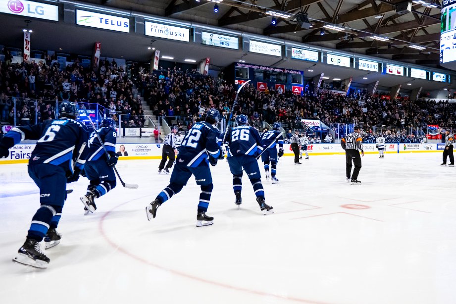 oceanicrimouski's tweet photo. 𝐑𝐈𝐌𝐎𝐔𝐒𝐊𝐈, 𝐏𝐀𝐑𝐓𝐀𝐆𝐄𝐙 𝐀𝐔 𝐌𝐀𝐗!

𝐿'𝑎𝑣𝑎𝑛𝑡𝑎𝑔𝑒 𝑑𝑒 𝑙𝑎 𝑔𝑙𝑎𝑐𝑒 𝑛𝑜𝑢𝑠 𝑎𝑝𝑝𝑎𝑟𝑡𝑖𝑒𝑛𝑡 𝑡𝑜𝑢𝑗𝑜𝑢𝑟𝑠. 🫵

Assurons-nous de la conserver demain soir en étant 𝐍𝐎𝐌𝐁𝐑𝐄𝐔𝐗, 𝐁𝐑𝐔𝐘𝐀𝐍𝐓𝐒 et 𝐏𝐑𝐄́𝐒𝐄𝐍𝐓𝐒 au Colisée!

#gonicsgo https://t.co/oobtFU38TO