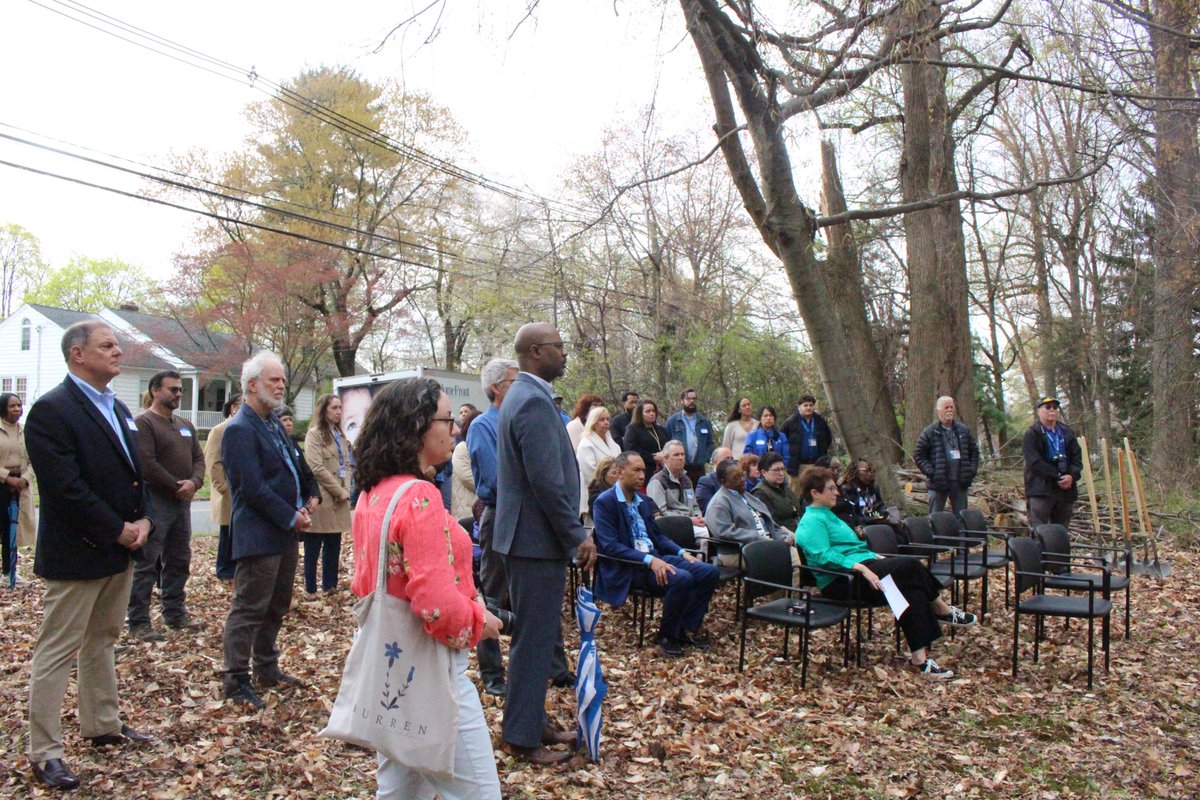 Big news for Ewing, NJ!  Congrats to @HomefrontNJ &amp; Homes by TLC Inc. on breaking ground on 8 affordable housing units! Thanks to @NJDeptofCommunity for supporting the project through the Affordable Housing Trust Fund. #AffordableHousing #EwingNJ