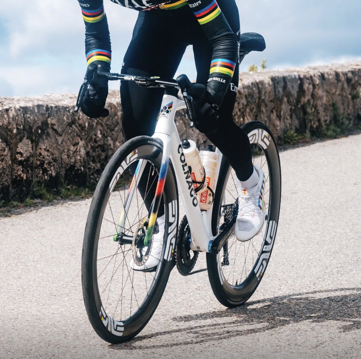 We are working hard in the UK to bring the message to all cyclists .
This product is available on Saint Piran Service Course .

We are also look for UK bike dealers ,bike fitters etc .

#belikepogi #saintpiranservicecourse