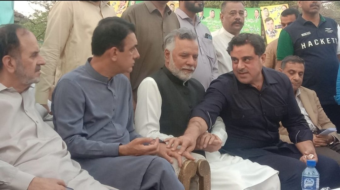 MianMarghoob786's tweet photo. میاں مرغوب احمد MPA/وائس چیئرمین ایل ڈی اے نے حلقہ پی پی 173 بابا گراونڈ میں "انڈر گراؤنڈ واٹر ٹینکر" کا افتتاح کیا۔ وزیر ہاؤسنگ بلال یاسین، وائس چیئرمین واسا چوہدری شہباز احمد سمیت دیگر شخصیات نے شرکت کی
#PP173 #mianmarghoob https://t.co/5qJRAbda5C