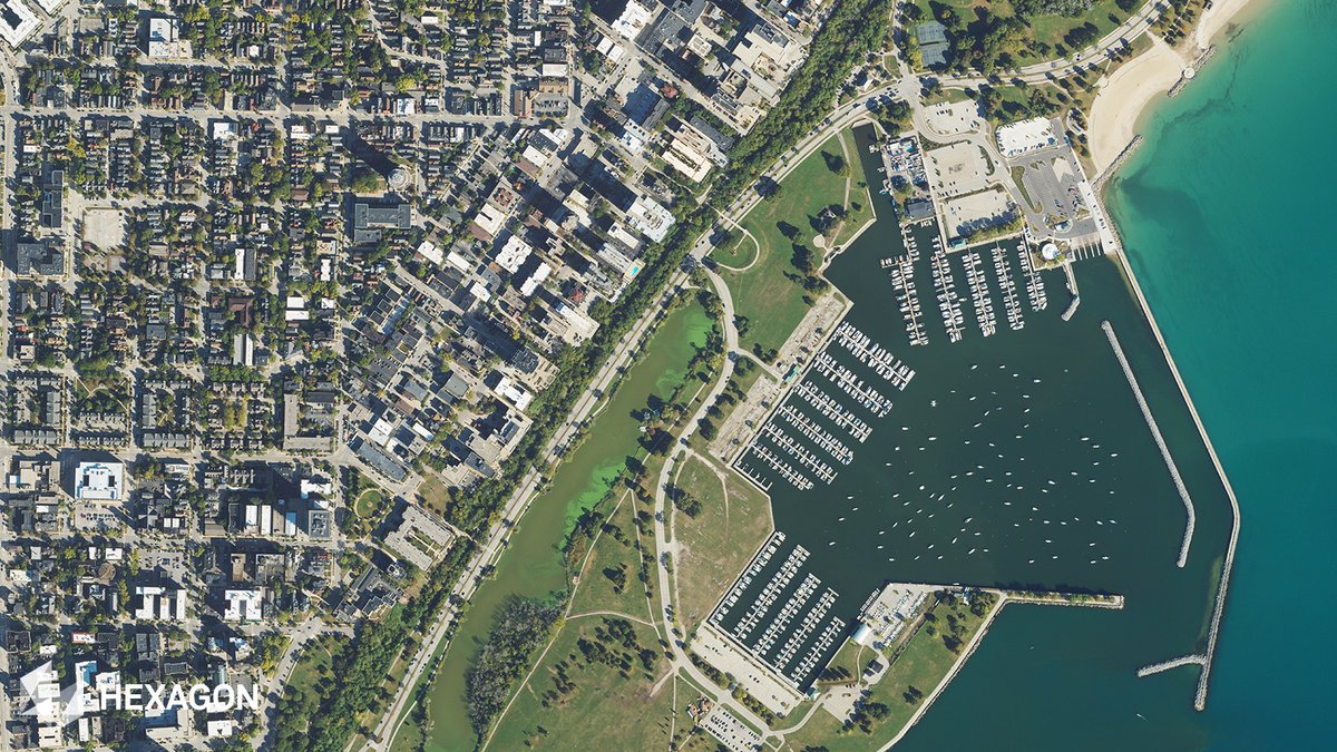 We’re adding more refreshed data to the Hexagon Content Program! You can now access 12-inch-resolution aerial imagery of the entire states of North Carolina and Wisconsin.

Head to the Data Store to download and stream the data today: hxgn.biz/3Y4auST.