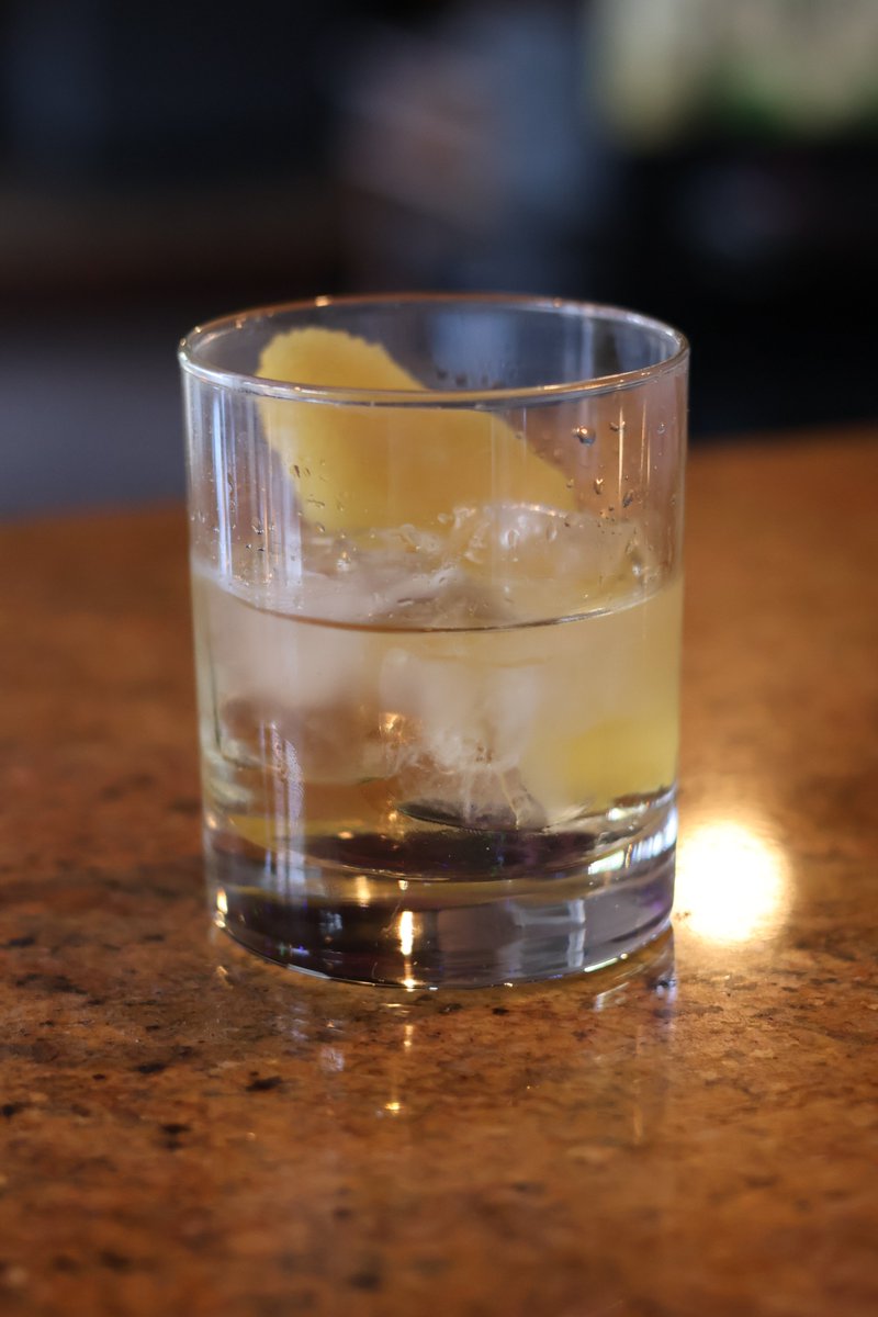 Tomorrow night for the launch of 'Come Down' we've got a trio of one-off cocktails for you to try!

The Mia is a combination of Dark Rum, Campari, Pineapple, Lime and Grenadine for that tropical hit.

Arsen comes in with Vodka, Midori, Lemonade and Black Vodka to top.

[1/2]