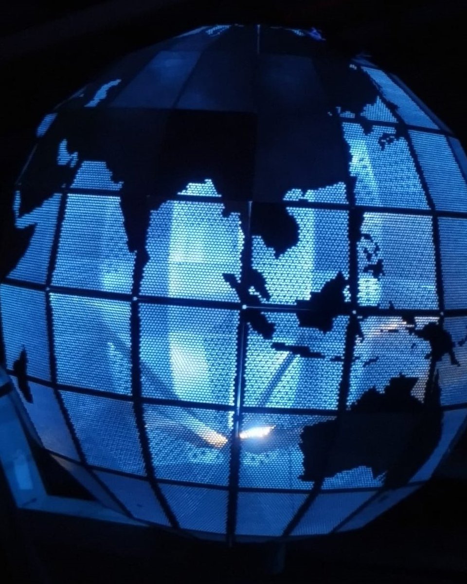 Graepels's tweet image. Thrilled to contribute to @scienceprojectsltd’s collaboration with Experimentarium &amp;amp; Norlys ⚡🌍
Our perforated interactive globe, featured in Norlys’ EV charging parks, encourages visitors to reflect on how our choices shape the world.  #Graepels #InteractiveExhibit