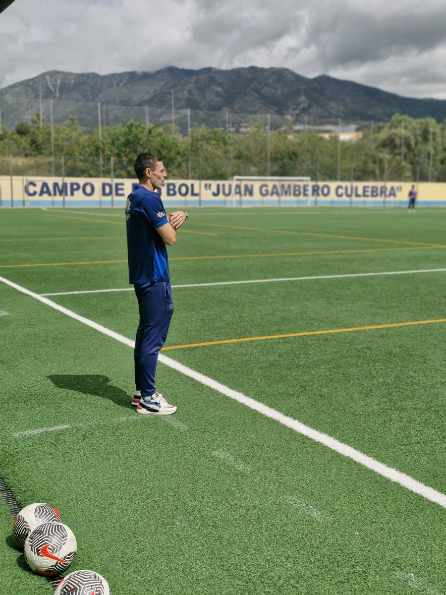 Esteban muñoz tweet media