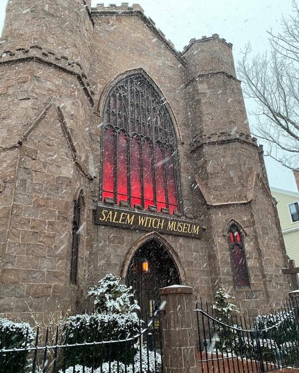 🦇 𝐭𝐡𝐞 𝐯𝐚𝐦𝐩𝐢𝐫𝐚 𝐬𝐡𝐨𝐰 | nsfw tweet media