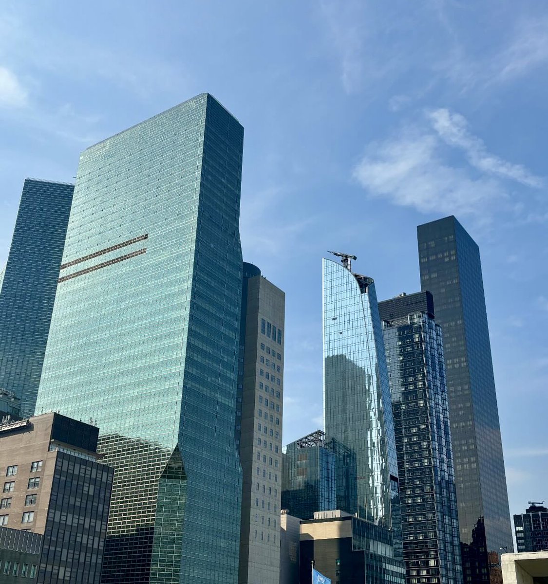 Honoured to be at the <a href="/UN/">United Nations</a> HQ in NYC to meet with colleagues from member states &amp; speak to youth at the <a href="/UNECOSOC/">UN ECOSOC President</a> Forum on financing the future and leveraging multi-stakeholder partnerships for the #SDGs. 🌎

We will focus on how we can bolster investments by strengthening links