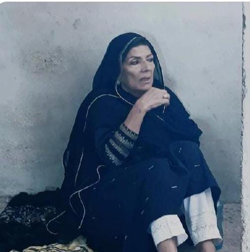 وفا کے راستے کا ہر مسافر گواہی دے گا کہ آپ کھڑی تھیں