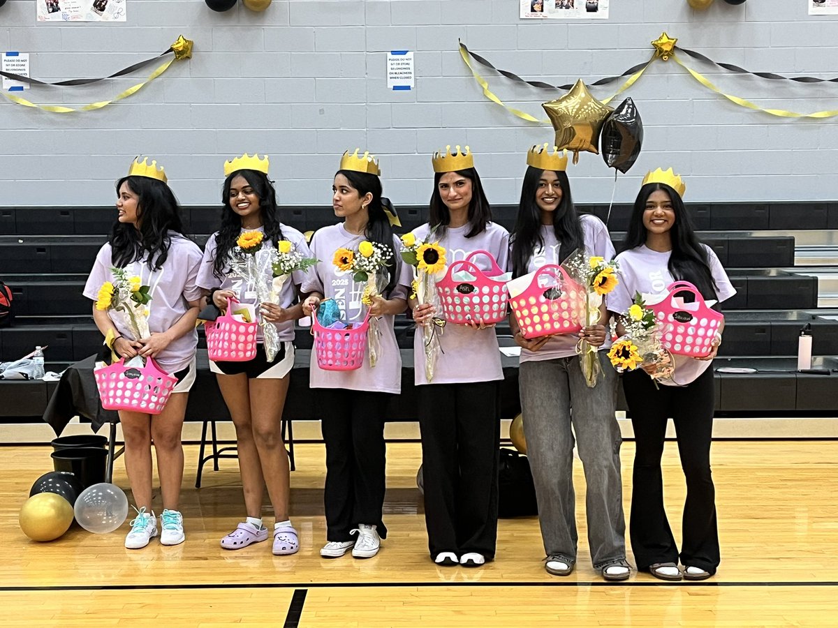 Metea Athletics (@meteaathletics) on Twitter photo Badminton Senior Night!!! Congratulations to our Seniors. Thank you for a special 4 years. You heard the impact you have on the team and the program- remarkable!! Special thanks to families and all the coaches for their support over the years. <a href="/MeteaBoosters/">Metea Boosters</a> <a href="/meteavalley/">Metea Valley HS</a> Badminton Senior Night!!! Congratulations to our Seniors. Thank you for a special 4 years. You heard the impact you have on the team and the program- remarkable!! Special thanks to families and all the coaches for their support over the years. <a href="/MeteaBoosters/">Metea Boosters</a> <a href="/meteavalley/">Metea Valley HS</a>