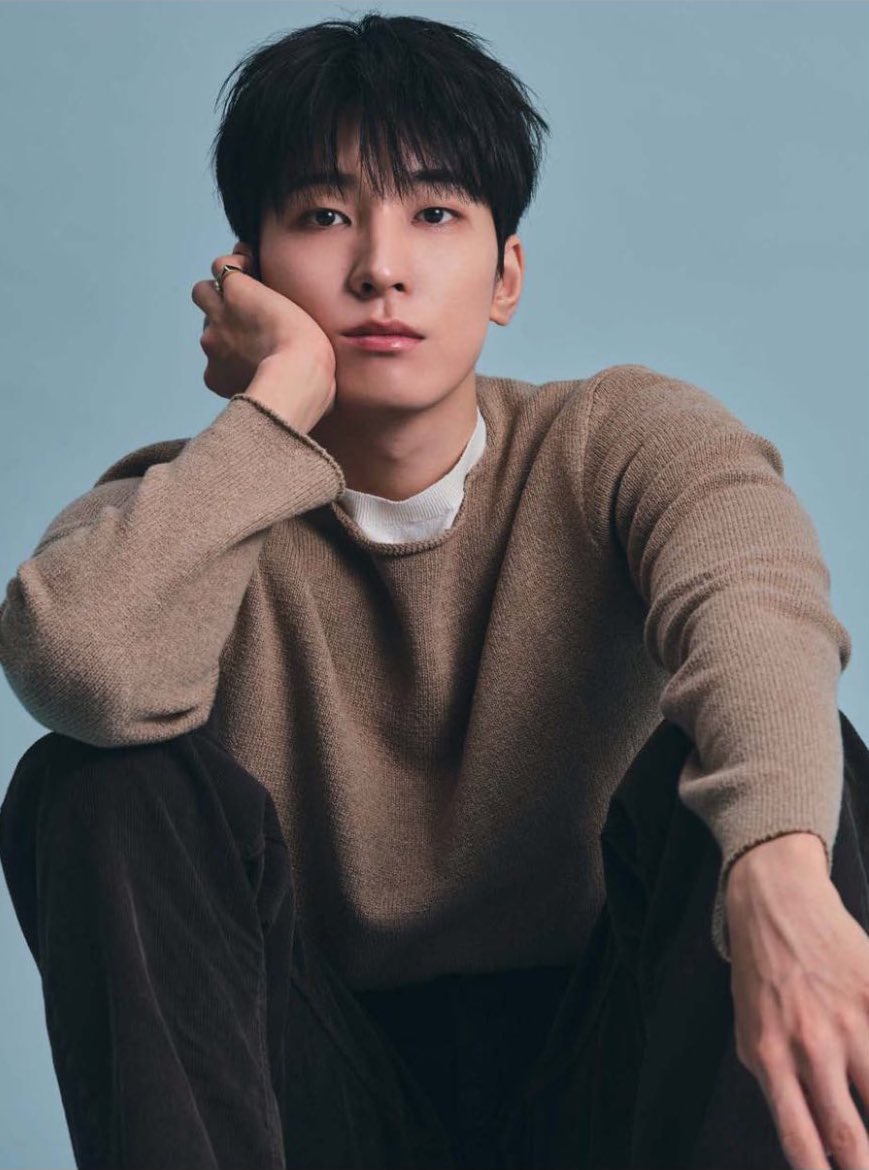 wonuoiawoo's tweet image. WONWOO LOOKS SO COZY BOYFIE CODED IN HERE 🥰🤎
