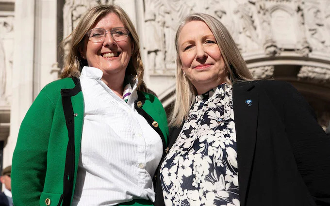 📍Birleşik Krallık Yüksek Mahkemesi, transekssüellerin hukuken kadın sayılamayacağına karar verdi.

📍Mahkeme, “Yalnızca biyolojik cinsiyeti kadın olanlar kadındır.” dedi.

aydinlik.com.tr/haber/ingilter… <a href="/AydinlikGazete/">Aydınlık</a> aracılığıyla