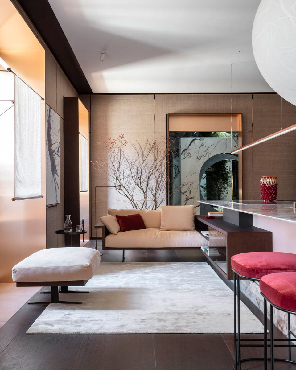 Esta cocina de Mobalco por Ángel Cazorla , “Silencio y Paz”, redefine el espacio culinario como un entorno cálido y sofisticado, cuyo centro es una gran isla con encimera de cuarcita Tarata de <a href="/CUPASTONE/">CUPA STONE</a>, donde se integran la placa y la campana de Miele de forma casi invisible.