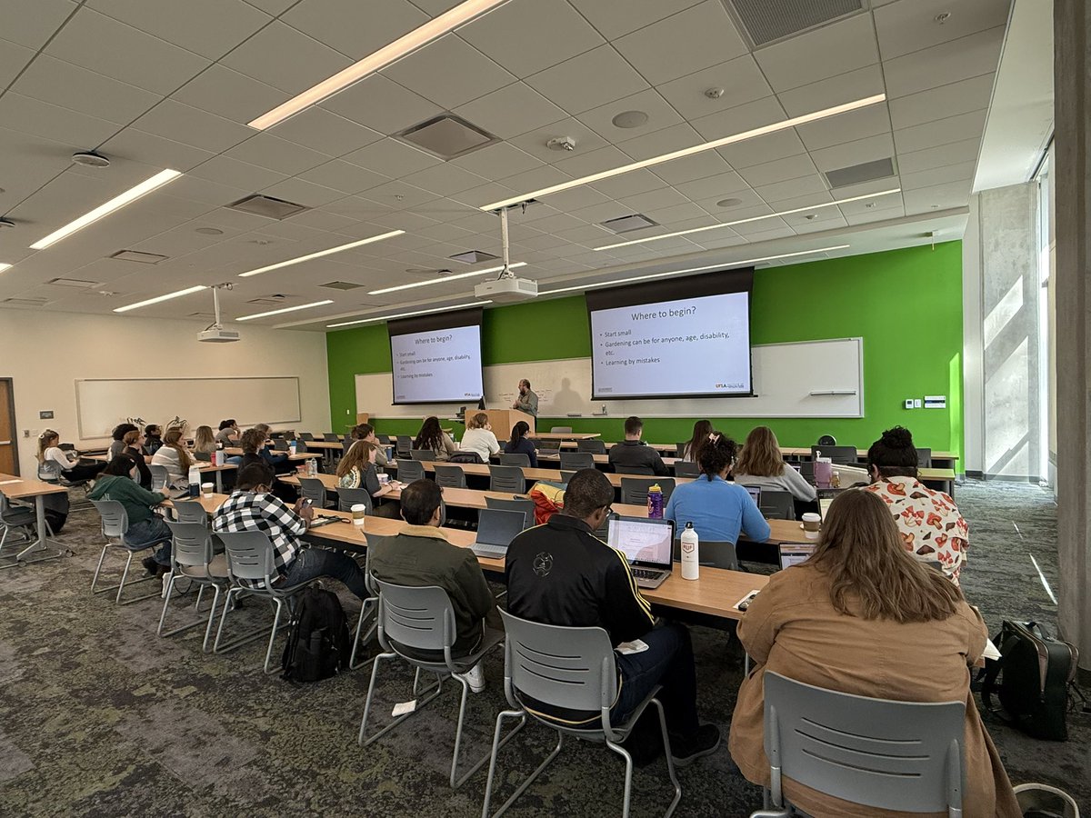 UTOneHealth's tweet image. Day 2 of the #OneHealth Student Leadership Summit is underway! We have an exciting lineup of speakers and some really fun activities planned today.